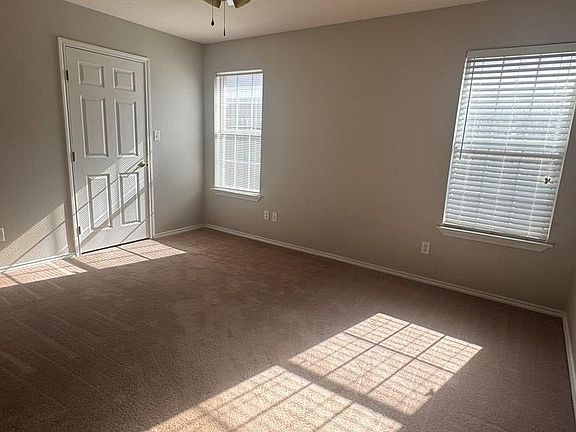5th image of 4519 Crockett Ave