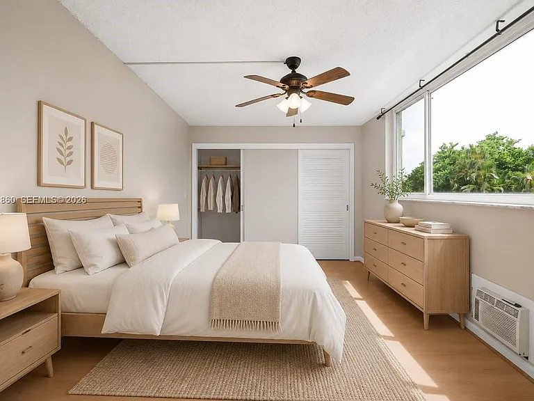 800 S Hollybrook Dr #205 — Photo 14
