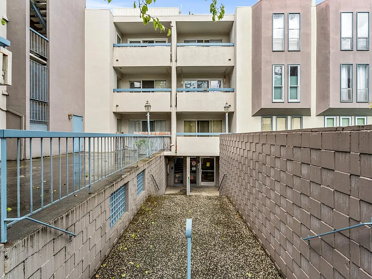 385 Jayne Ave #309 — Photo 33