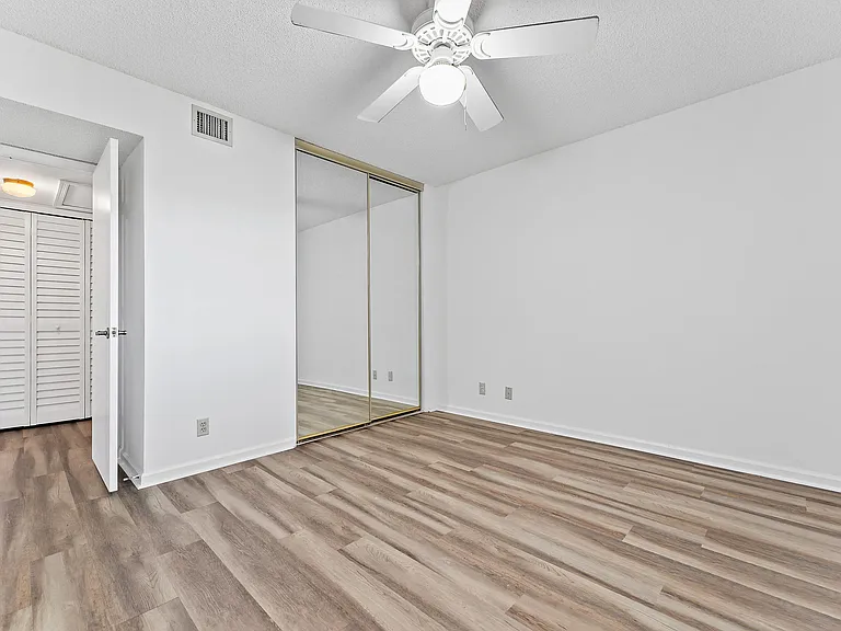 700 Uno Lago Dr #404 — Photo 25