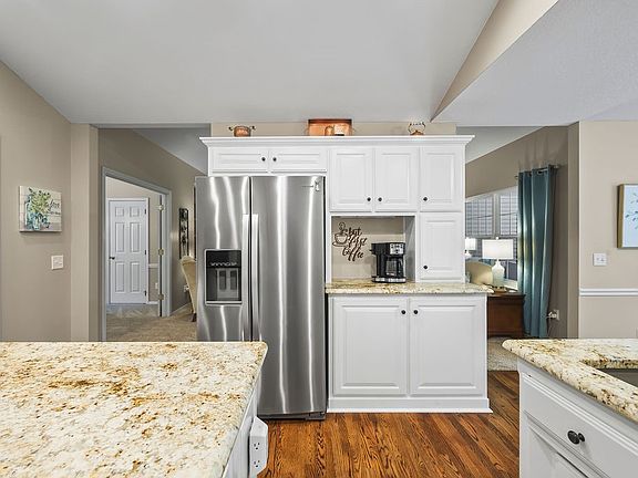 5th image of 8 Fryer Ln