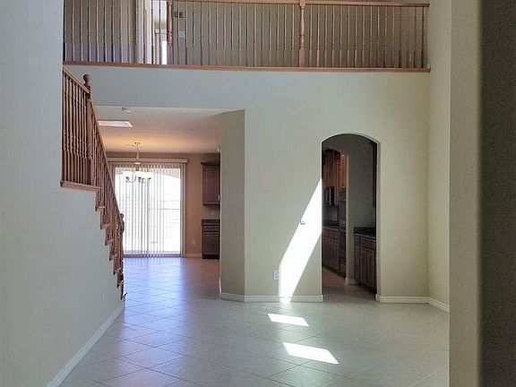 2nd image of 736 Catalina Aisle St