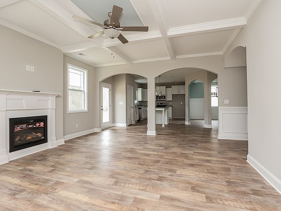 4th image of 1272 Black Oak Cir