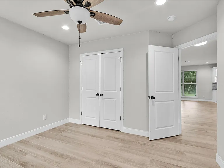 11087 Sutton Pl — Photo 25