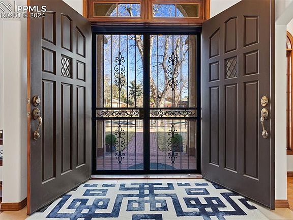 4th image of 1608 Culebra Pl