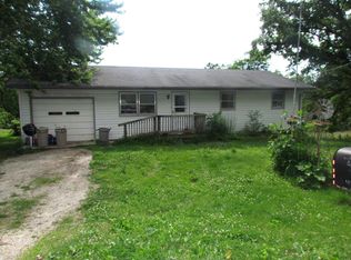 45 Kaysinger Rd, Bourbon, MO 65441