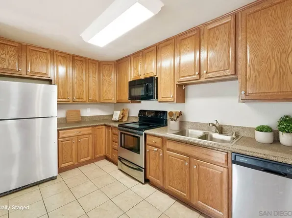 1825 Bayview Heights Dr Unit 84, San Diego, CA 92105