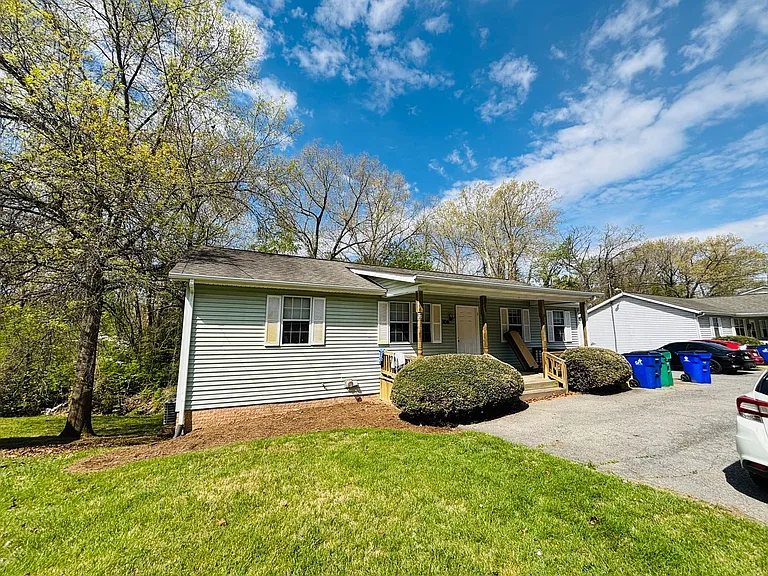 300-602 Ellett Rd — Photo 1