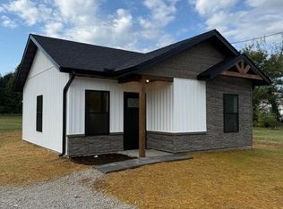 428 E South St, Mountain Grove, MO 65711