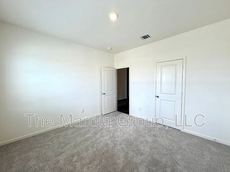 1213 Herring Dr — Photo 15