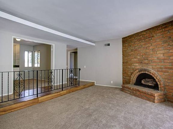 4th image of 6861 Gloria Ave