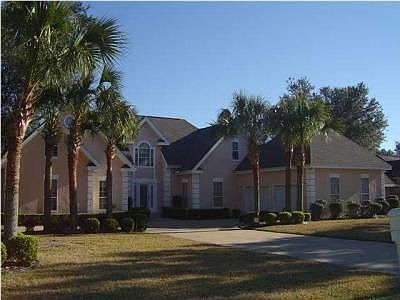 2nd image of 823 Boulevard Of The Champions
