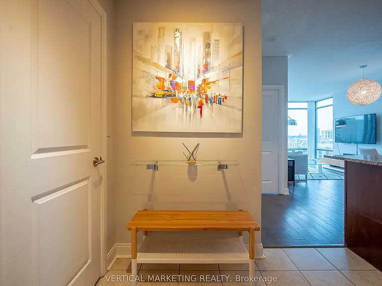 18 Yorkville Ave #1707 — Photo 9