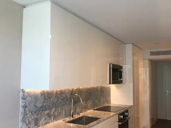 987 Queen St #2808, Honolulu, HI 96814