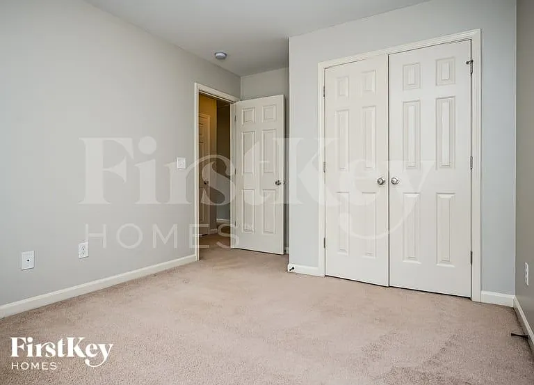 2501 Freemont St — Photo 10