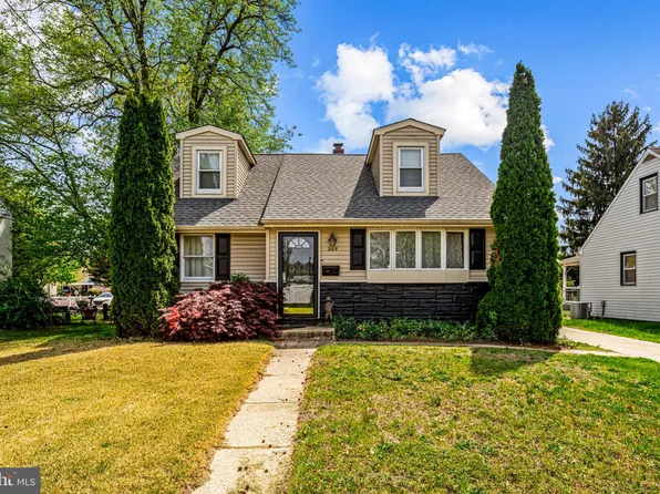 205 Nicholson Rd, Mount Ephraim, NJ 08059