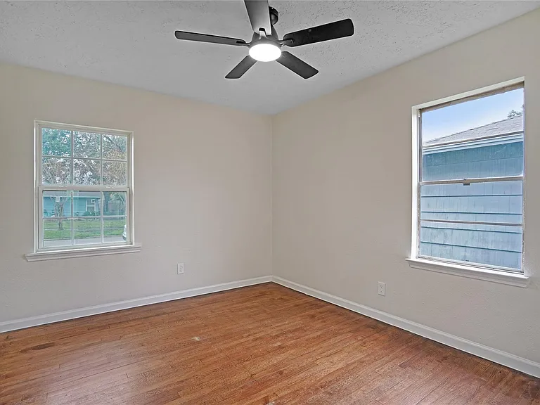 5946 Beldart St — Photo 13