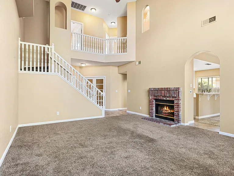 142 Kennerly Way — Photo 6