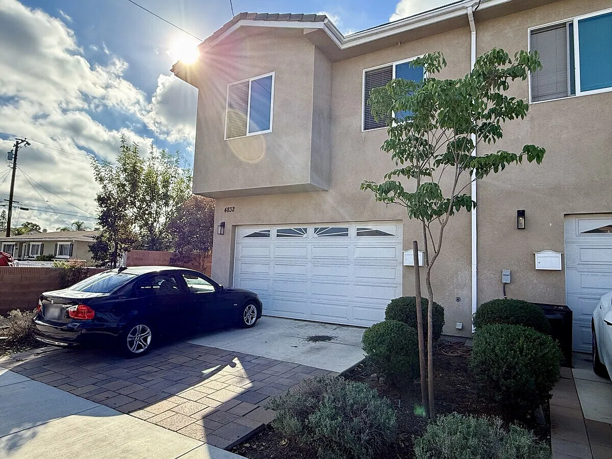 3 bed, 2.5 bath, 1394 sqft, $3,750 — Photo 1