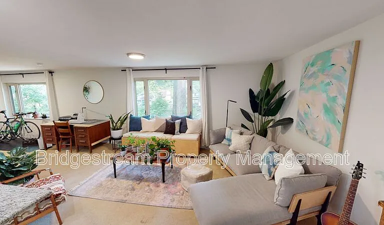 2125 Belloak Dr — Photo 2