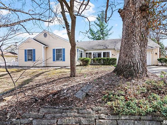 3rd image of 3424 Bluff Rd