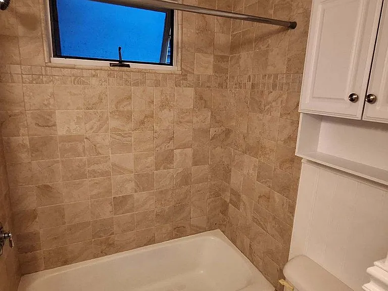 43 Eddie St #1-R — Photo 12