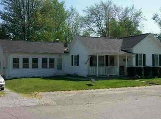 305 W Monroe St, Mentone, IN 46539