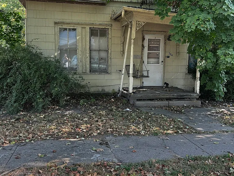 304 N Spruce St — Photo 38