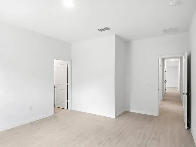 67 Glover St #101 — Photo 6