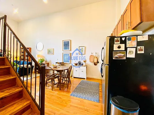 Rented by Blue Egg Realty Corp | media 4