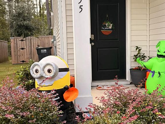 2nd image of 255 Spencer Cir
