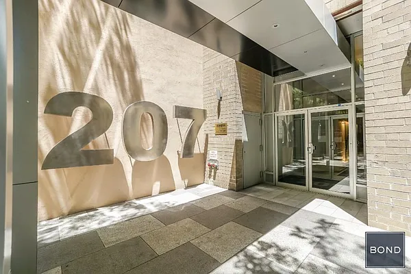 Rented by Bond New York | media 10