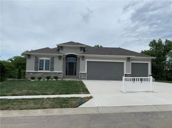 10607 N Liberty St, Kansas City, MO 64155