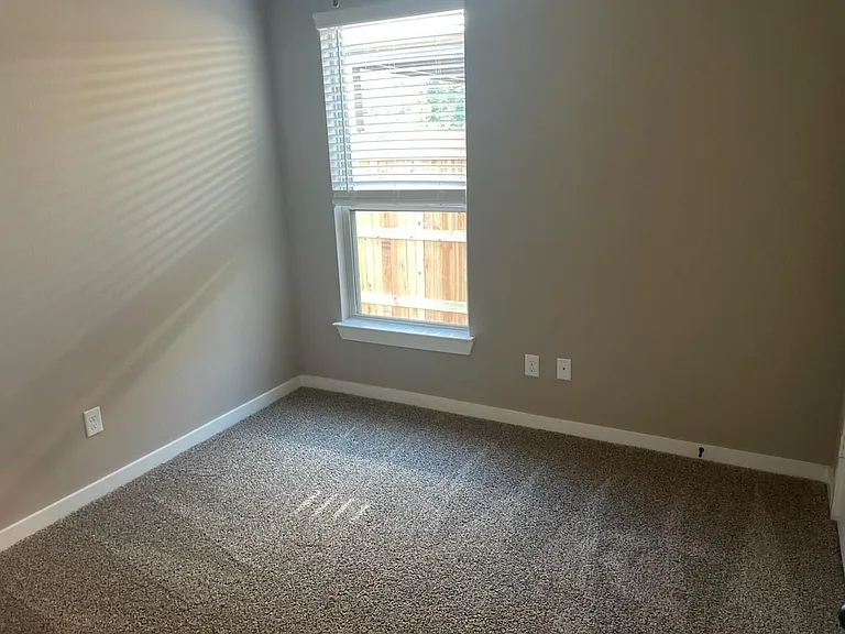 9889 Grosbeak Ln — Photo 6