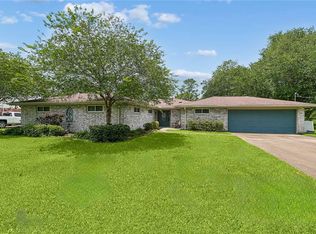 258 Plantation Rd, Hahnville, LA 70057