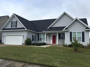 203 Willoughby Ln, Jacksonville, NC 28546