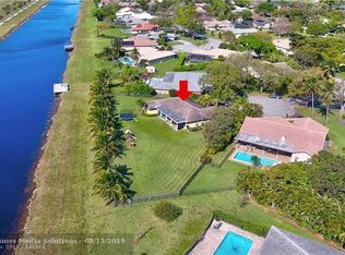 160 SW 98th Ln, Coral Springs, FL 33071