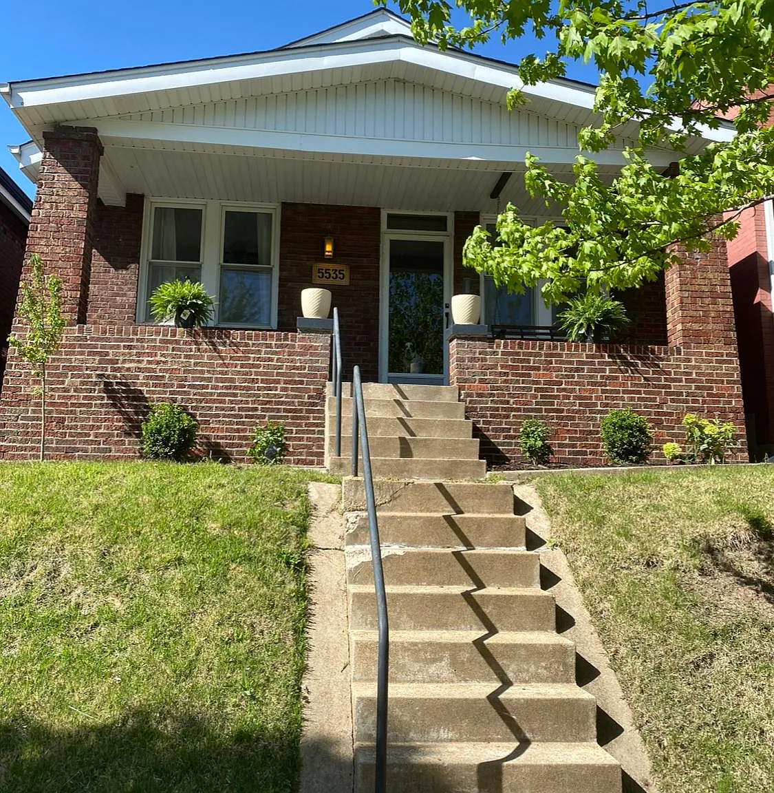 2 bed, 1150 sqft, $2,100 — Photo 1