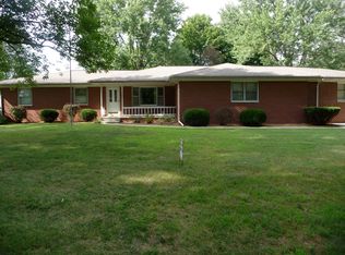 801 W Shadybrook Woods Ave, West Terre Haute, IN