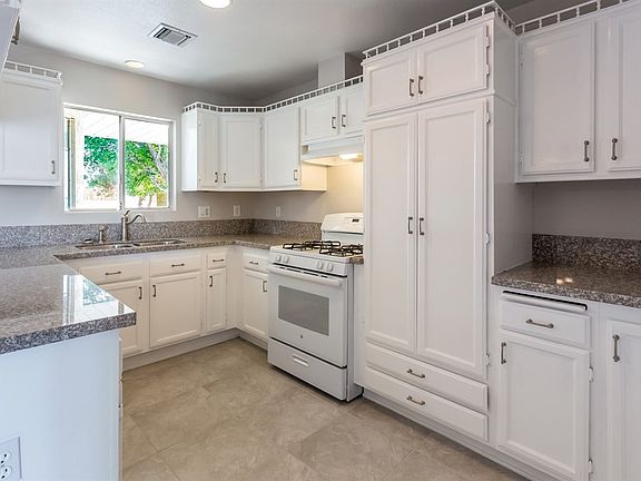 3rd image of 16107 Jubilee Trail Ave