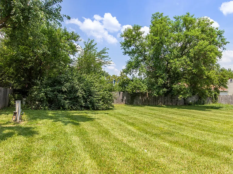 9410 Meadowlark Dr — Photo 21