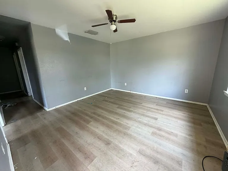 430 Fuller St — Photo 5