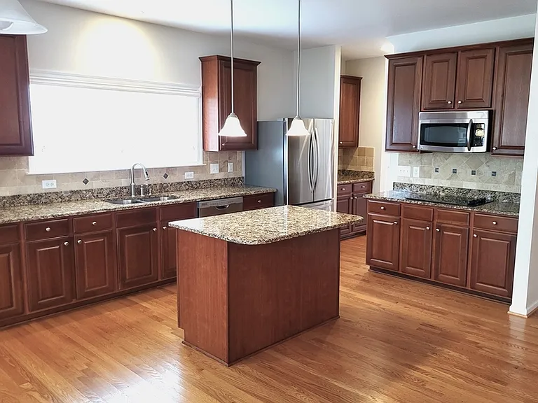 105 Clubhouse Dr — Photo 13