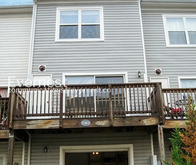 21803 Flanders Ct — Photo 8