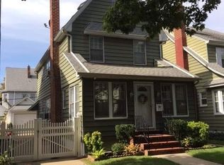 8752 98th St, Woodhaven, NY 11421