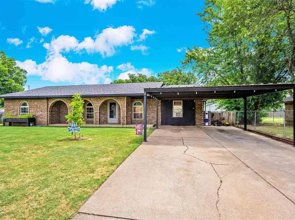 110 Liberty Cir, Walters, OK 73572