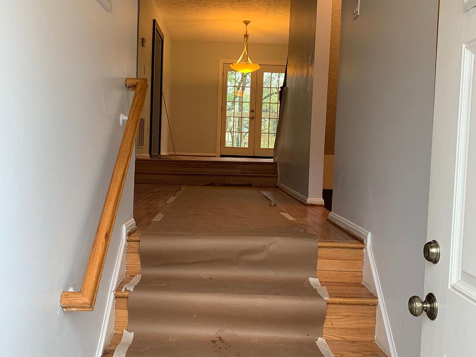 1st image of 10689 Campus Way S