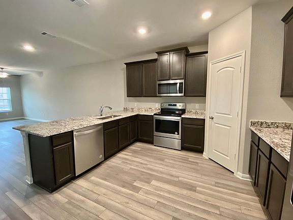 5th image of 245 Mount Vernon Way