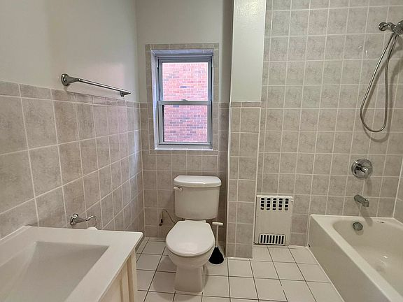 5th image of 76 Nevins St Floor 3