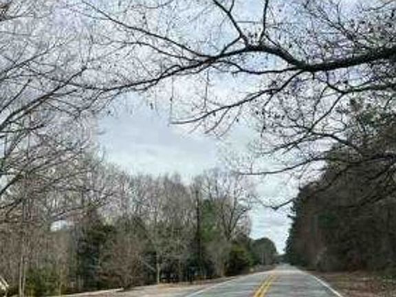 Exterior Neighborhood (street photo)